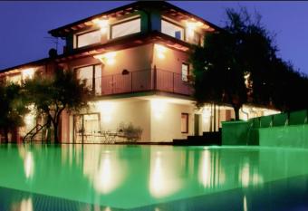 Residence Ulivi has Balcony rooms