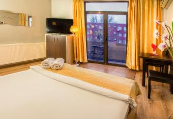 Hotel EOS has Balcony rooms