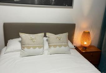 Apartamento playa vilanova y la geltru allows 18 year olds to book a room