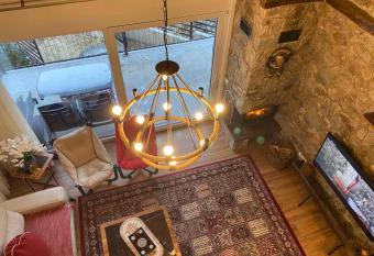 Villa Gjelb  r 1 has Balcony rooms