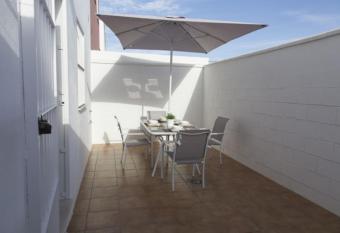 Los Molares has Balcony rooms