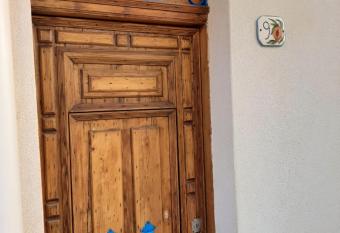 La Melagrana has Smoking rooms