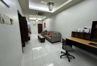 Cozy House 37 @ Alma BM has Balcony rooms