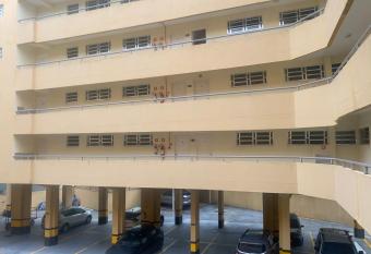 Maison D Pedro has rooms with a private hot tub