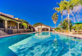 Vineyard Hacienda has Balcony rooms