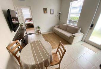 Cozy Apartment Near the Everglades that Fits up to 4 Guests has Balcony rooms
