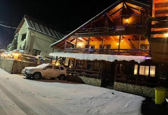 Cabana Loredana has Balcony rooms