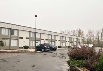 Studio 6 Rock Hill. Sc Cherry Road allows 18 year olds to book a room