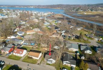 Oasis on Empire in Thornville has Balcony rooms