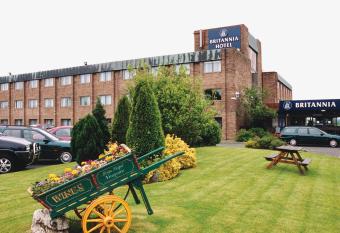 Britannia Hotel Newcastle Airport allows 18 year olds to book a room