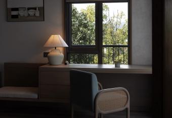 GINLAN JIA RESORT Yuhang Hangzhou has Balcony rooms