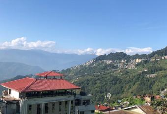 The Heritage Darjeeling, 15 mins from Chawk Bajar has Smoking/Balcony rooms