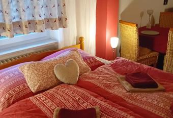 Zur urigen Kiefer has Balcony rooms