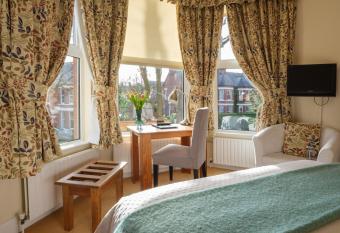 Roseleigh House allows 18 year olds to book a room