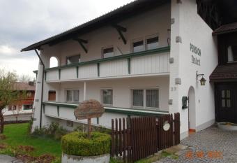 Pension Anderl has Balcony rooms