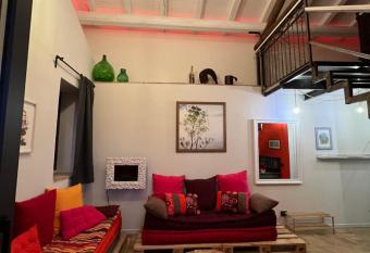 Il Frutteto di Efesto has rooms with a private hot tub