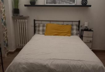 il cortile dei 3 camera matrimoniale allows 18 year olds to book a room