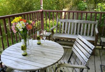 Hidden Springs Bed & Breakfast has Balcony rooms