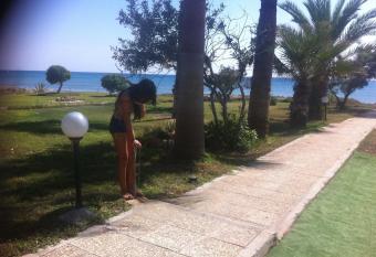 Sandy Beach Apartment 8 has Balcony rooms