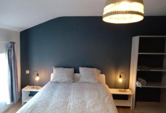 Le Vieux Noyer allows 18 year olds to book a room