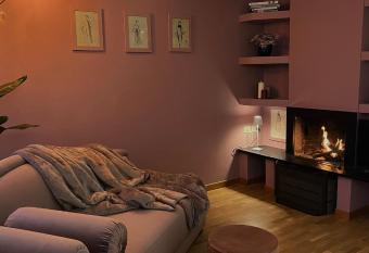 Atmosfere del Borgo - Bergamo allows 18 year olds to book a room