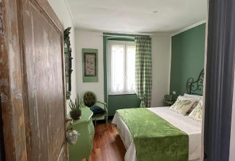 LINO S HOUSE allows 18 year olds to book a room