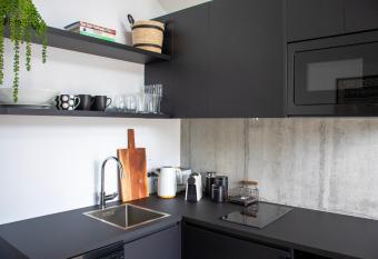 Matakana Luxury Escapes has rooms with a private hot tub