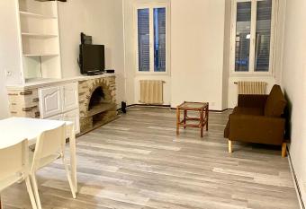 Bel appartement, centre culturel has Balcony rooms