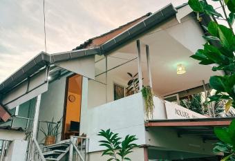 Ao Luek Homie Homestay has Balcony rooms