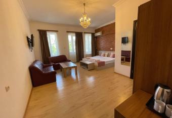 Meidan INN has Balcony rooms