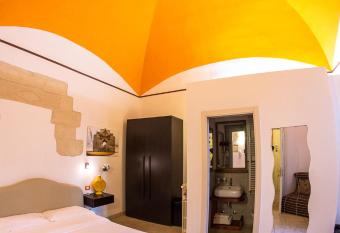 19Venti has Balcony rooms