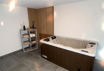 Modav enture has rooms with a private hot tub