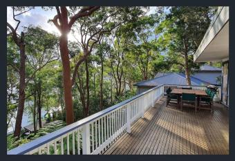 Treetop Retreat Northern Beaches with Stunning Pittwater Bay Views allows 18 year olds to book a room