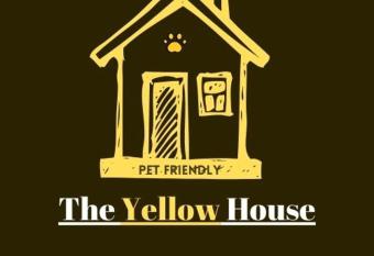 THE YELLOW HOUSE, BOQUETE allows 18 year olds to book a room