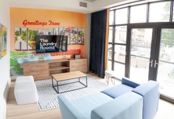 The Laundry Rooms Augusta Hamilton has Balcony rooms