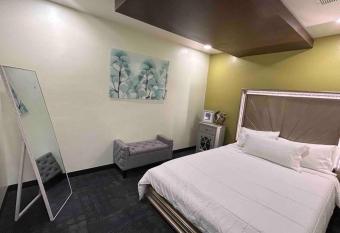 Accommodation and Office, Perfect For The Traveling Professional allows 18 year olds to book a room