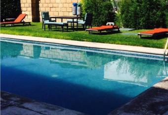 Depa equipado y piscina calientita en Juriquilla has Balcony rooms