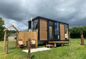 Forest Farm Tiny House allows 18 year olds to book a room