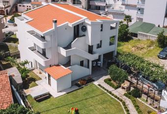 Apartments Radosevic has Smoking/Balcony rooms