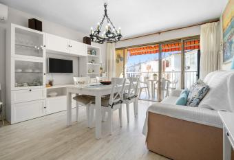 Apartaments Bellamar has Balcony rooms