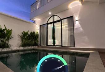 Villa Carik by SunnyRent - Kerobokan x Seminyak x Canggu has Balcony rooms