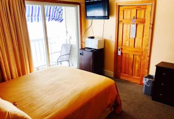 The Moulton Hotel has Balcony rooms