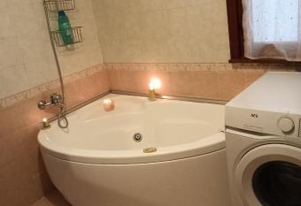 By the sea has Balcony rooms