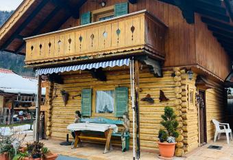 Hexen Haus has Balcony rooms