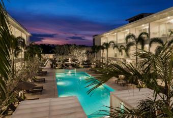 Niranapa Boutique Resort allows 18 year olds to book a room