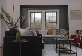 Quaint Downtown Home Close to Everything has Balcony rooms