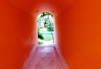 Dream Retreat, Pool, Wi-Fi. Exquisite Design has Smoking/Balcony rooms