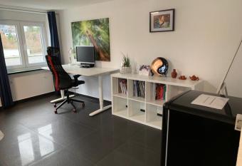 G  nstiges Privatzimmer has Balcony rooms