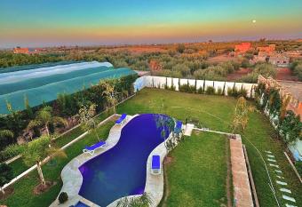 Villa    Marrakech sur la route d   ourika has Balcony rooms