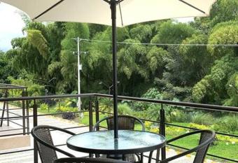 Haven Retreat: 2-Bedroom Cottage with Pool in the Heart of El Eje Cafetero. Your Gateway to Ruta del Caf   has Balcony rooms